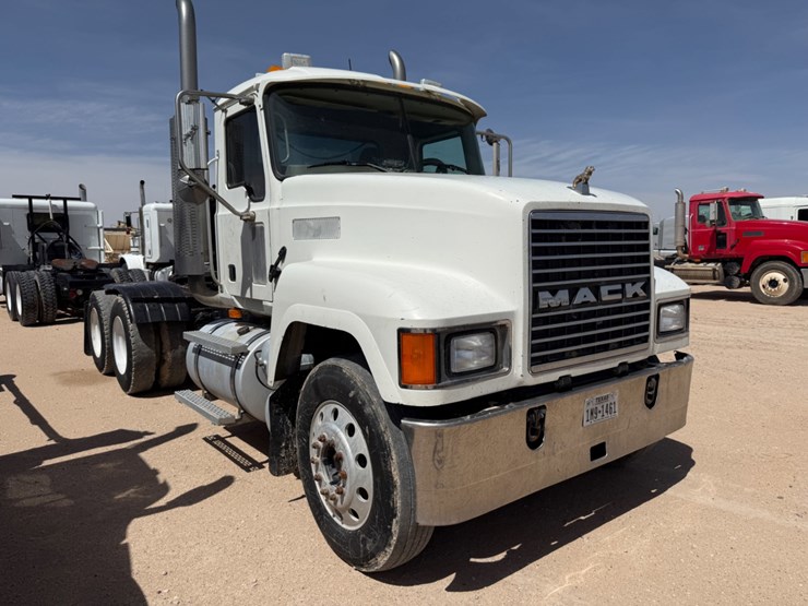 2006-mack-chn613-image-2