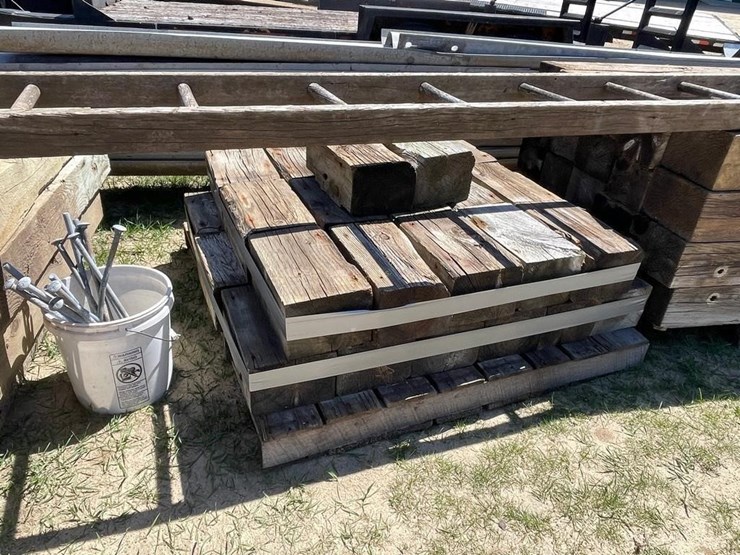 guard-rail-and-wood-posts-image-5