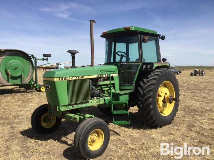 1982-john-deere-4040-image-1