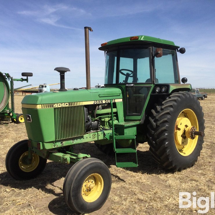 1982 JOHN DEERE 4040