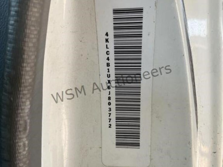 2006-isuzu-npr-image-16