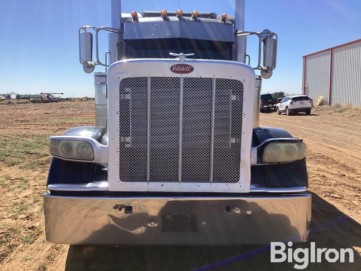 2008-peterbilt-389-image-19