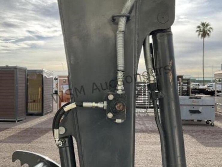 john-deere-50g-hydraulic-excavator-image-11