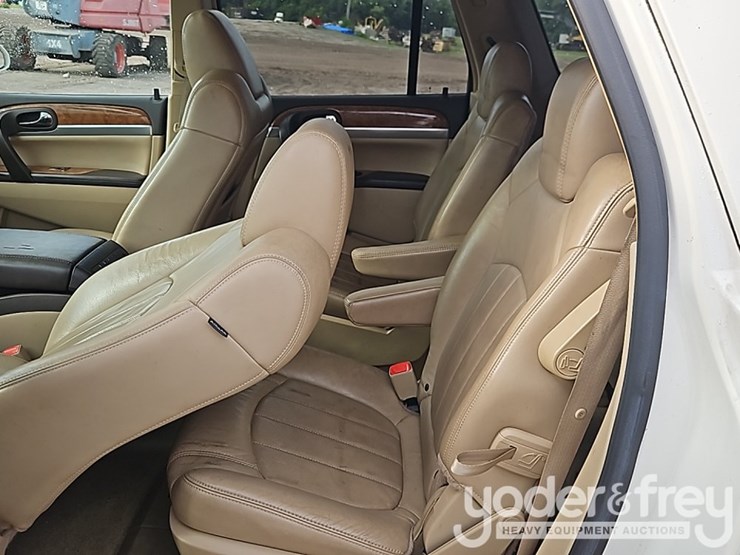 2008-buick-enclave-cxl-image-17