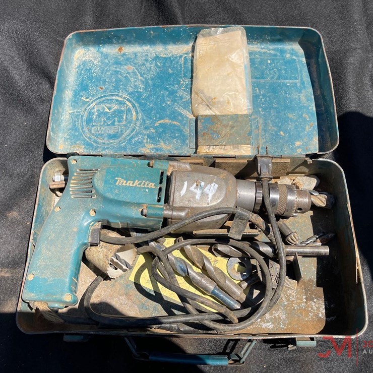 MAKITA ELECTRIC POWER DRILL WITH CASE