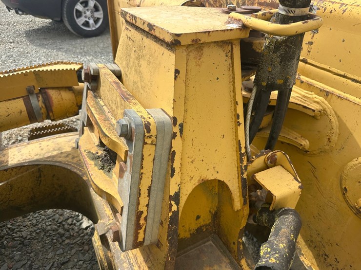 2006-deere-750j-lgp-image-28