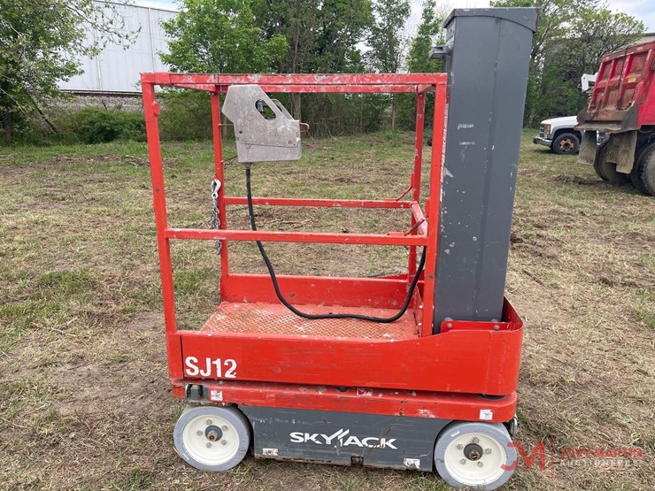 2017-skyjack-sj12-image-2