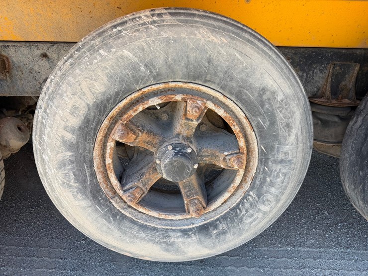 1995-mack-cl713-image-83