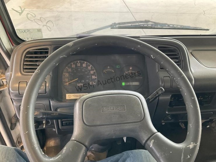 1998-isuzu-npr-image-16