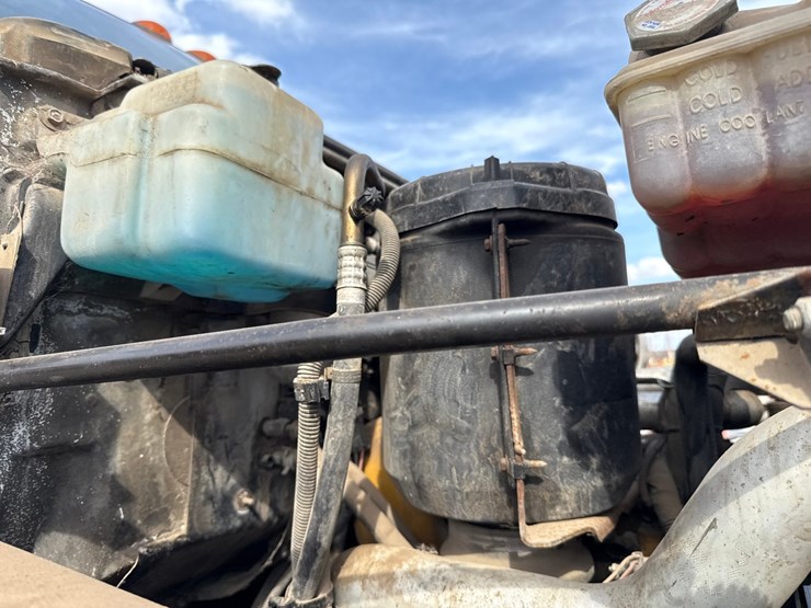 gmc-topkick-c8500-image-21