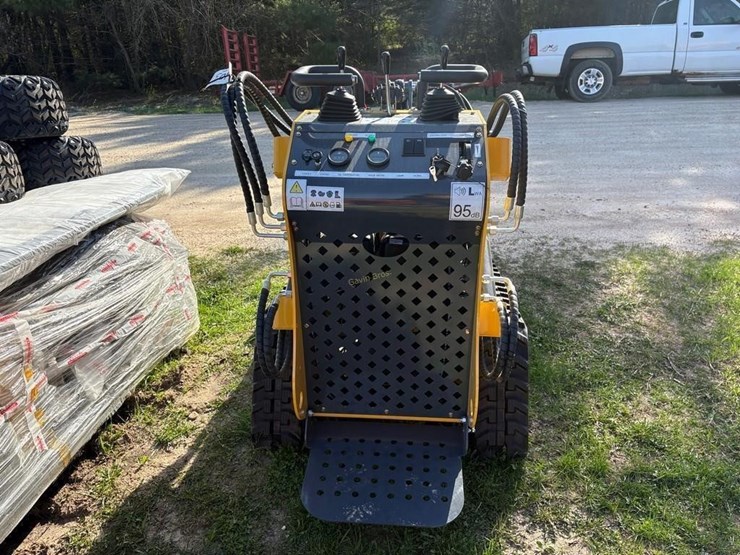 new-ssl60-skid-steer-loader-image-4
