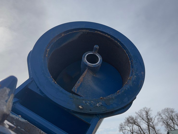 brandt-8510-grain-bag-unloader-image-10