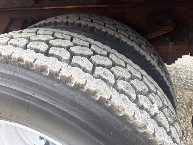 1989-ford-f800-image-73