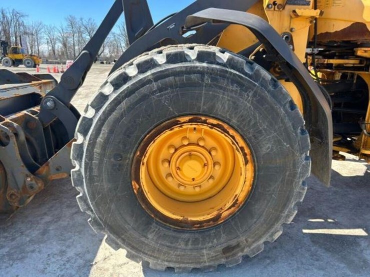 2019-volvo-l60h-image-64