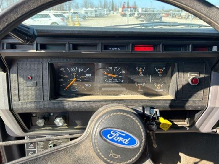 1996-ford-f700-image-11