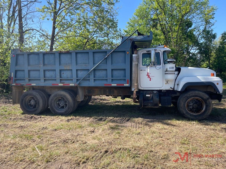 1996-mack-rd688s-image-2