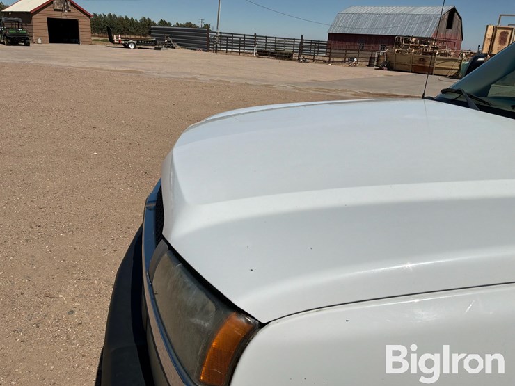 2004-chevrolet-silverado-3500-image-14