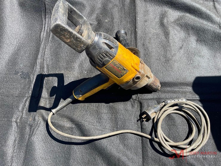 dewaltelectric-drill-image-1