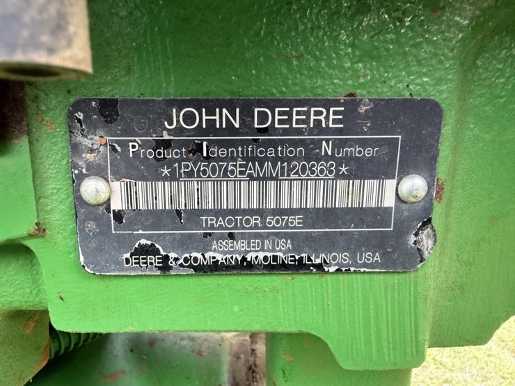 2021-john-deere-5075e-image-19