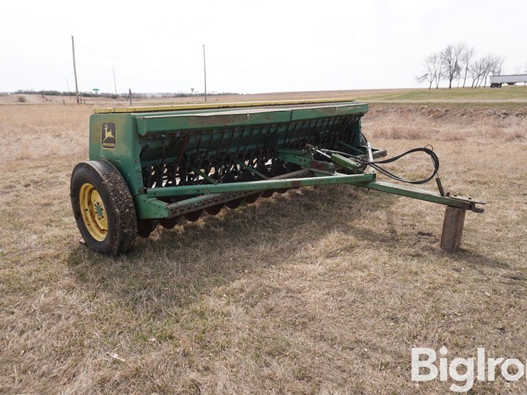 john-deere-8300-image-3