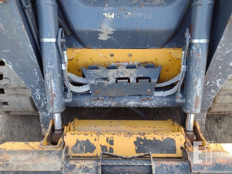 2022-deere-325g-image-20