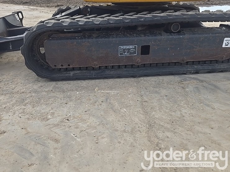 2019-deere-35g-image-11