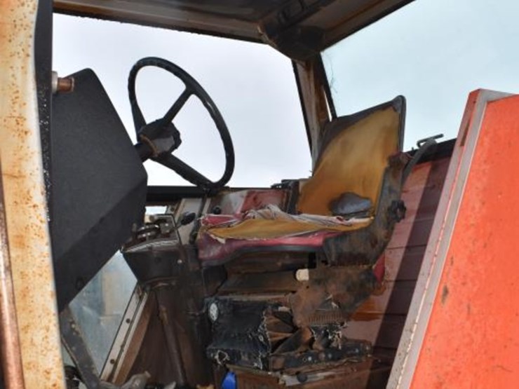 massey-ferguson-2705-image-12