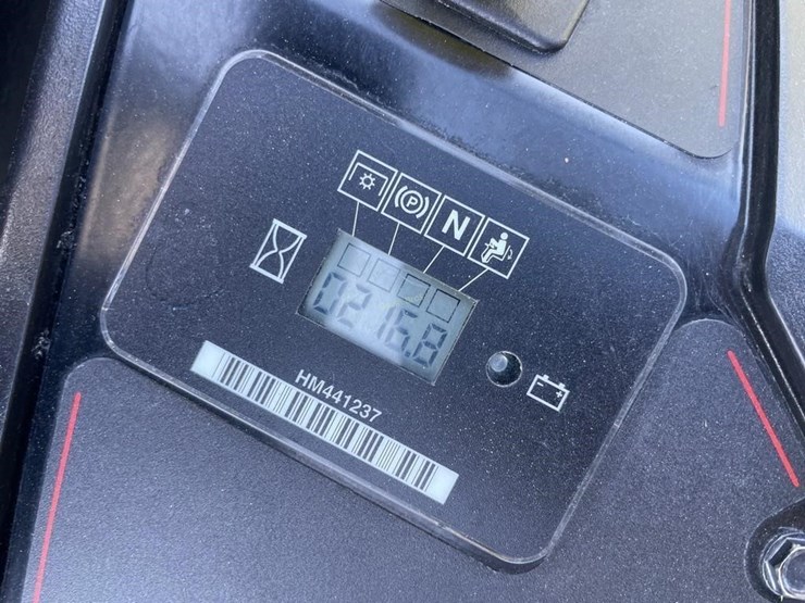 toro-z-master-2000-zero-turn-mower-image-8