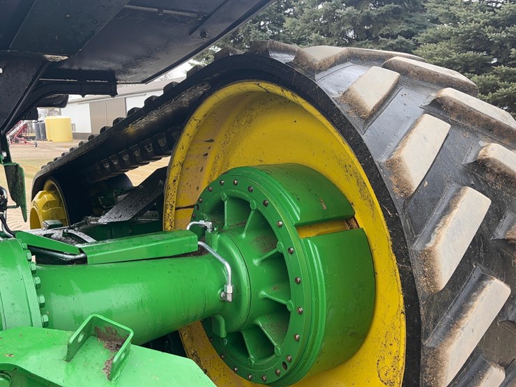 2024-john-deere-9rt-590-tractor-image-9