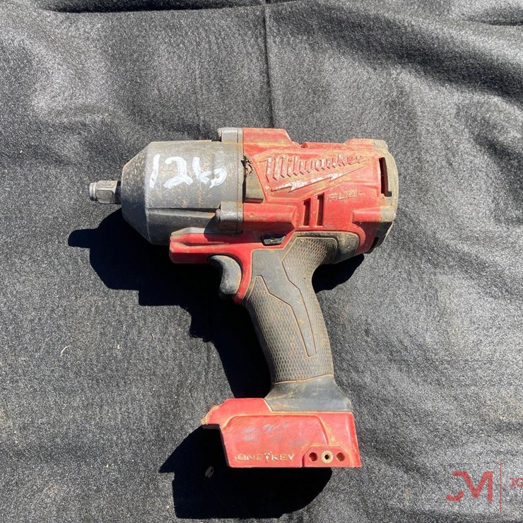 MILWAUKEE FUEL M18 CORDLESS 3/8" DRIVE IMPACT