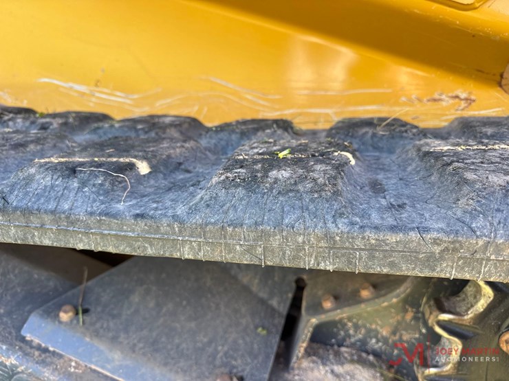 2023-deere-333g-image-11