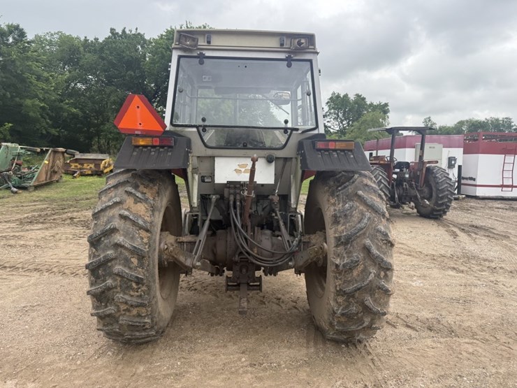 massey-ferguson-383-image-13