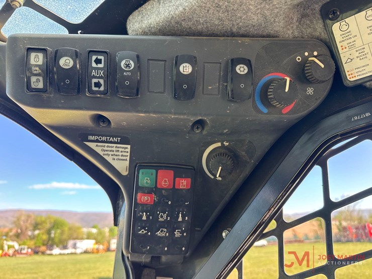 2023-deere-333g-image-21