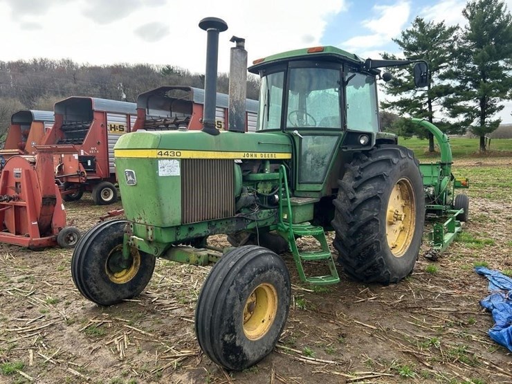 john-deere-4430-image-1