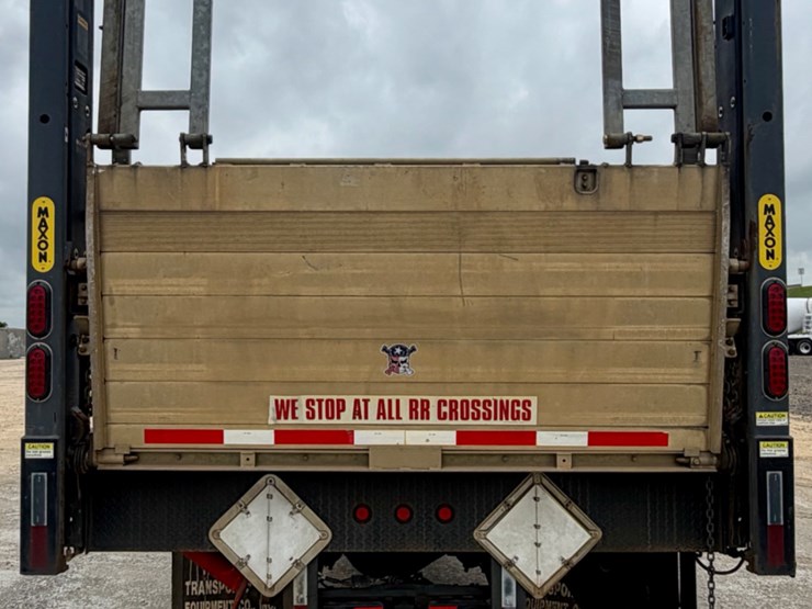 2012-peterbilt-337-image-6