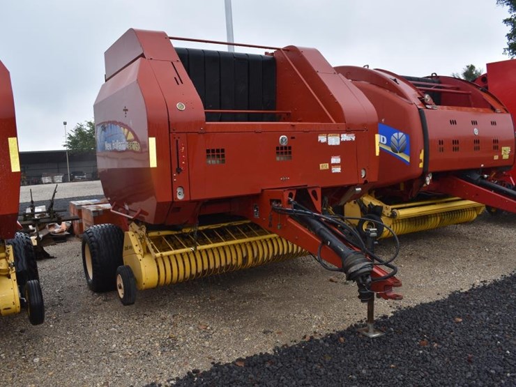 new-holland-br7090-image-2