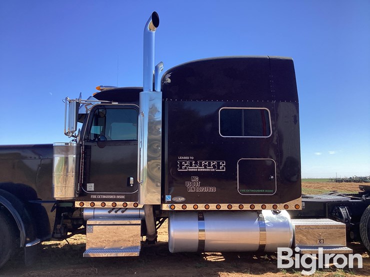 2008-peterbilt-389-image-15
