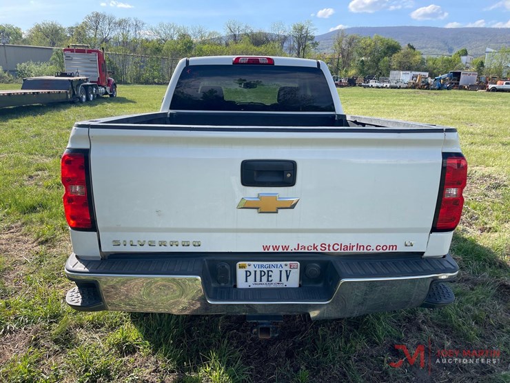 2018-chevrolet-silverado-1500-lt-image-10
