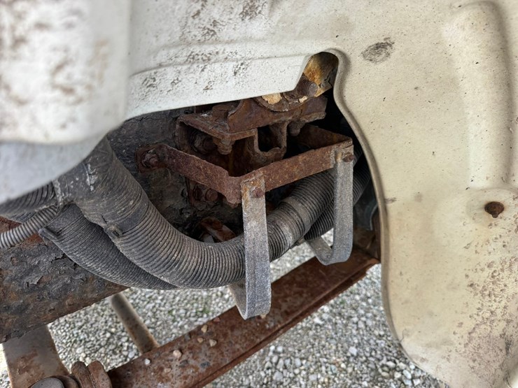 #1174-•-2015-freightliner-cab-and-chassis-image-18