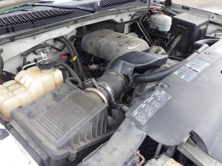 2005-chevrolet-3500-image-13