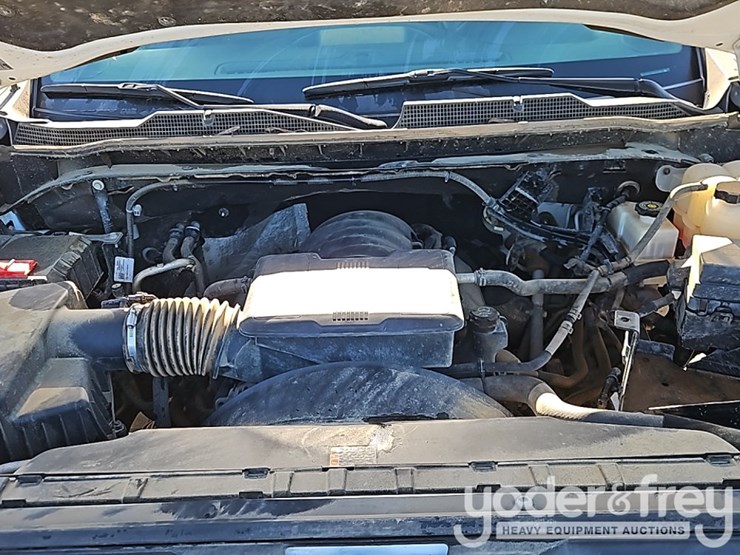 2022-chevrolet-2500hd-image-15