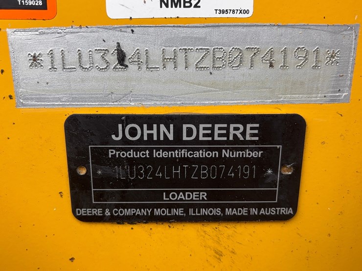 2023-deere-324l-image-16