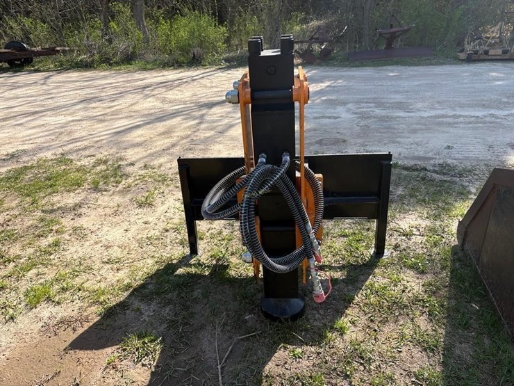 new-skidsteer-mount-post-pounder-image-2