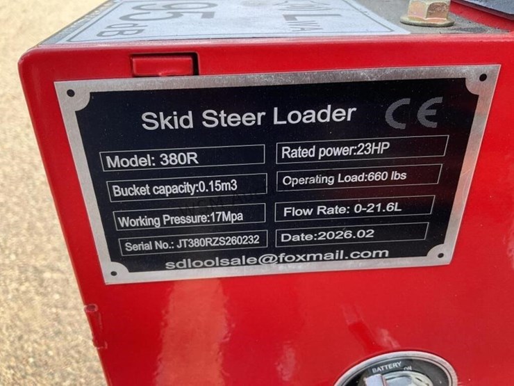 2026-sdl-380r-stand-up-skid-steer-image-9
