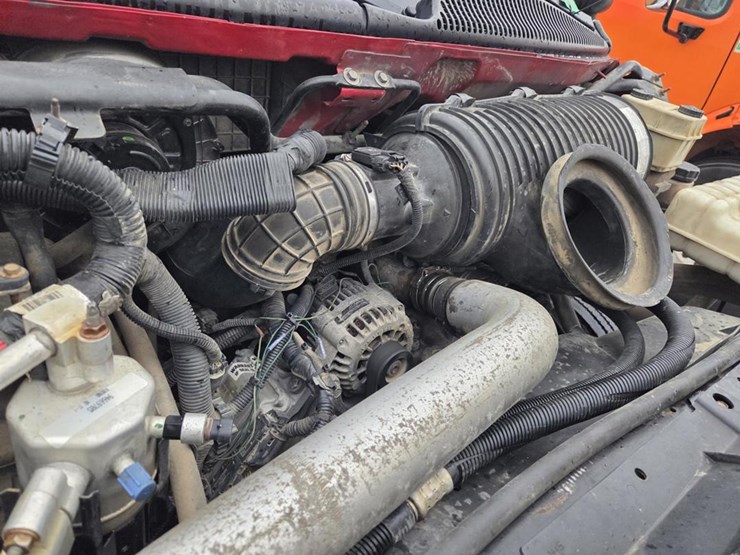 2005-massey-ferguson-8-image-41