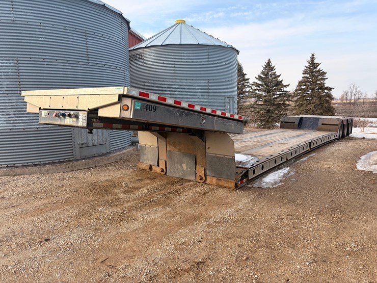 2022-muv-all-5370hdg-image-1