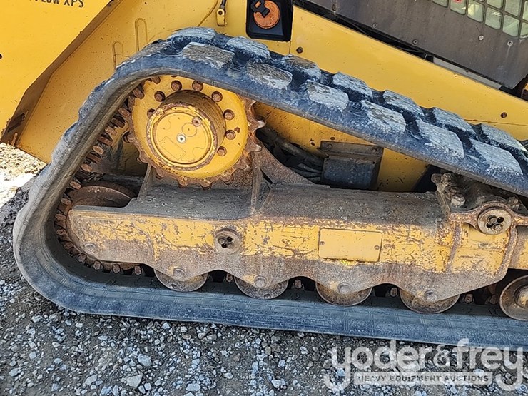 2012-caterpillar-299d-image-11