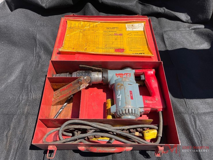 hilti-electric-hammer-drill-with-case-image-1