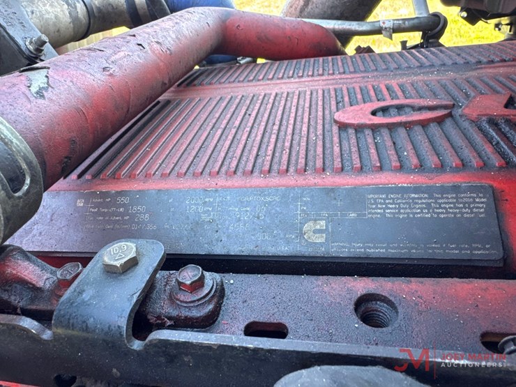 2017-kenworth-t880-image-32