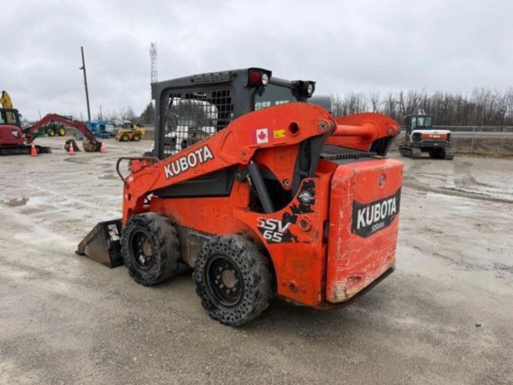 2018-kubota-ssv65-image-6